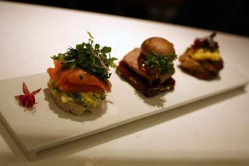 Smørrebrød + sushi = Smushi! Smørrebrød + sushi = Smushi!