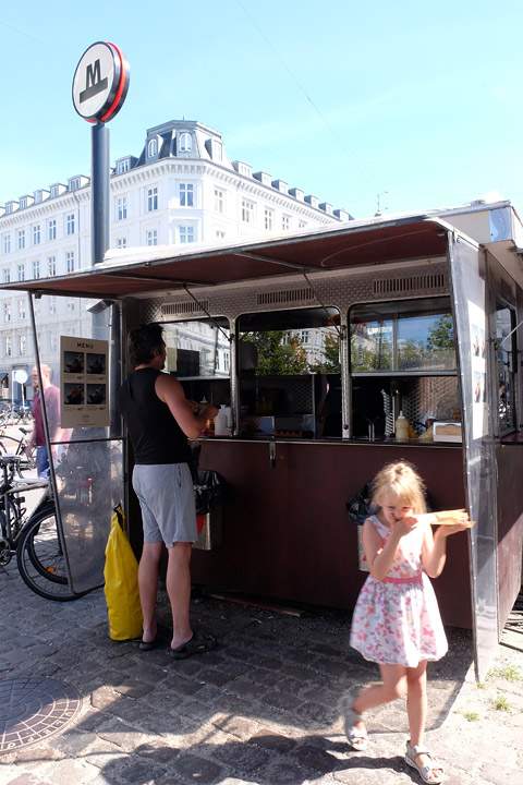 Pølsekompaniet holder til ved Torvehallerne.