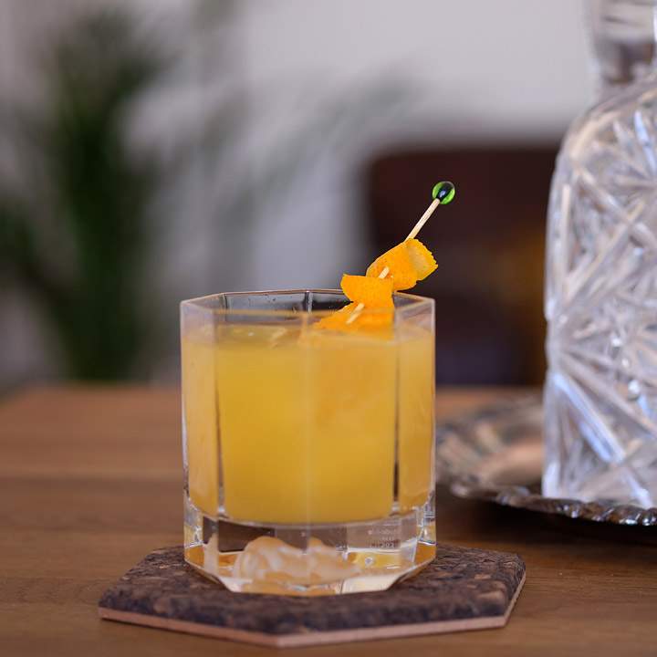 Gin & vitamin C.