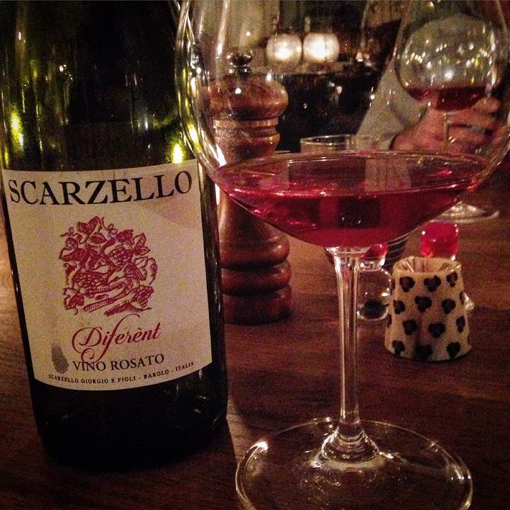 Drakk denne italienske rosévinen til. Et meget godt valg. Du finner den i kjølerommet på Elisenberg Vinmonopol på Frogner.