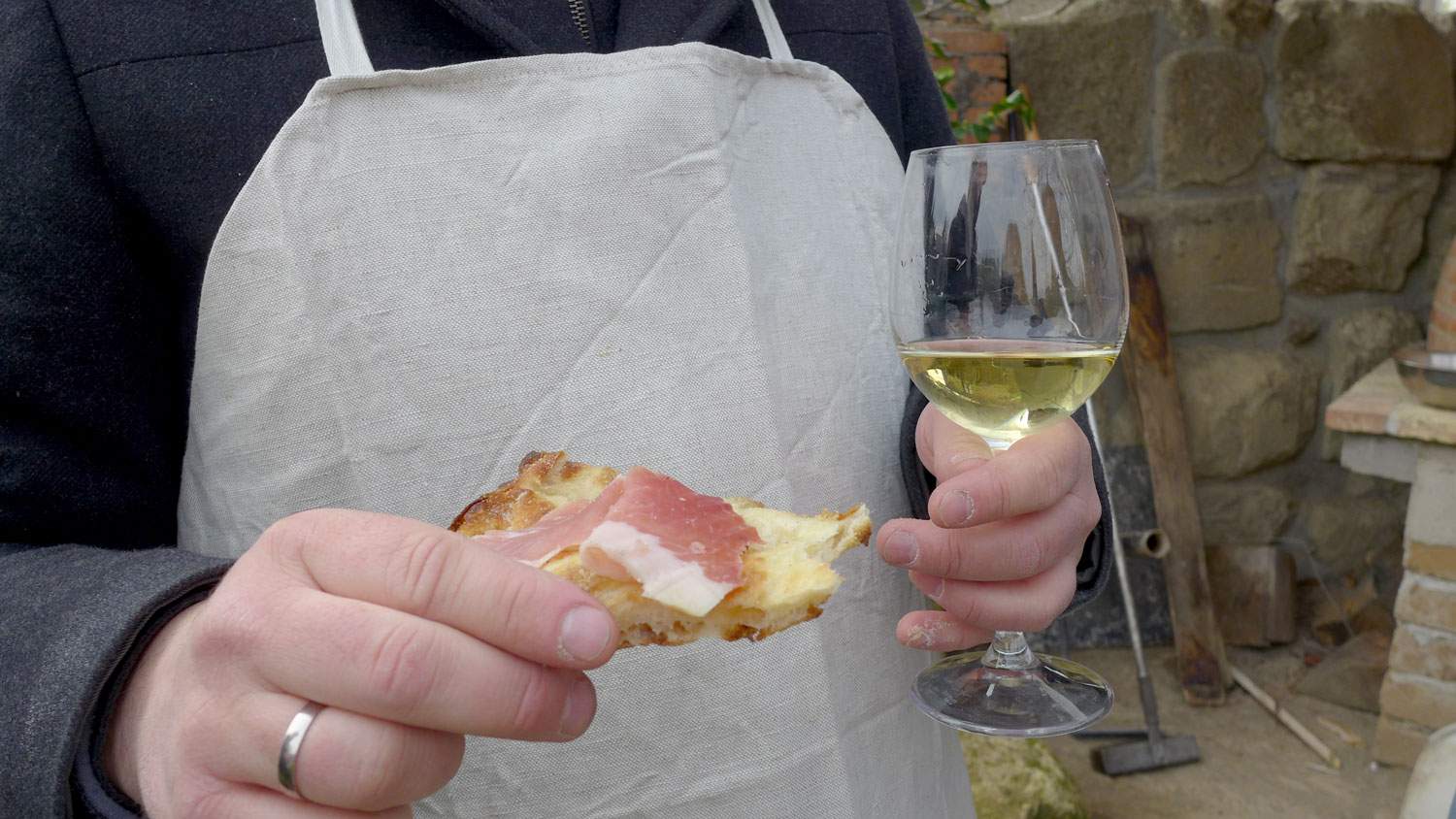 Rosmarinpizza med god skinke. Trenger ikke mer for å kalle det pizza, skal jeg si deg.
