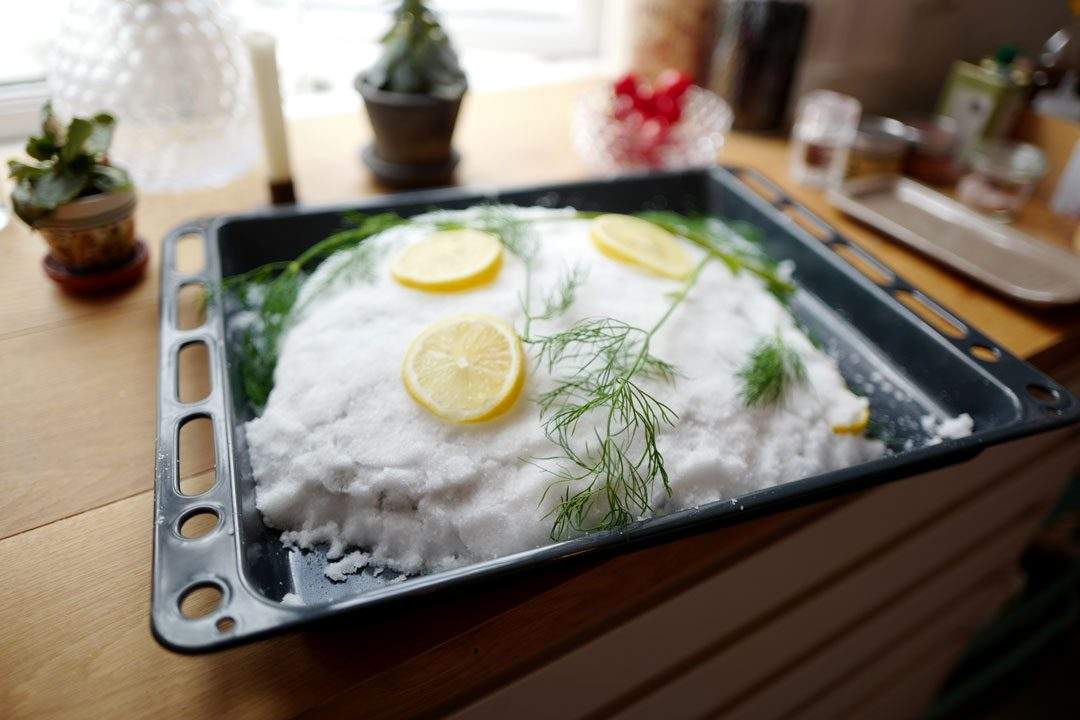 Foto: Helleskitchen.org. Saltbaking av fisk