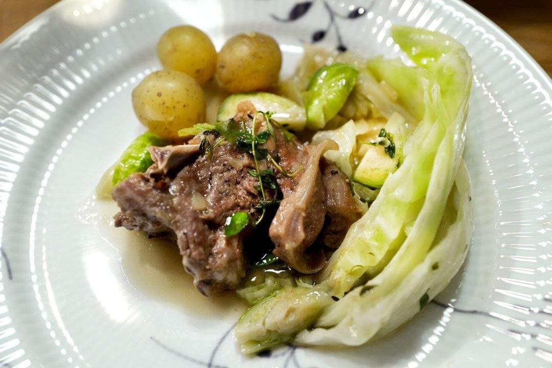 Fårikål med en twist Faarikaal helleskitchen L1260557 1080x720 - Fårikål med en twist
