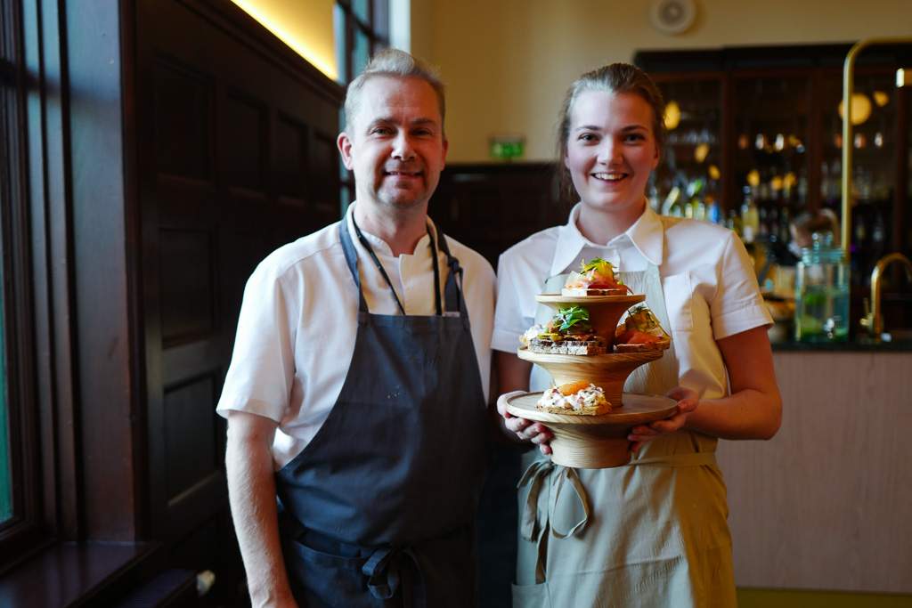 Afternoon Tea på ekte bibliotekskafé Å solliPlass frogner oslo afternoontea helleskitchenL1350176 - Afternoon Tea på ekte bibliotekskafé