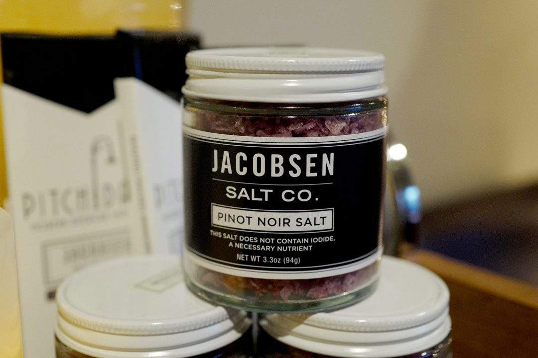 Trøfler og vin, fjell og sjø i Oregon Pinot noir salt fra oregon 1080x720 - Trøfler og vin, fjell og sjø i Oregon