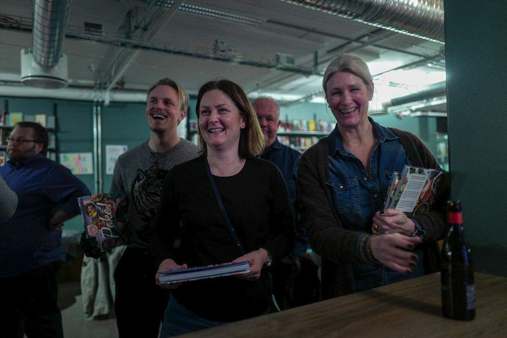 I går var det Pokē-party L1370249 - I går var det Pokē-party